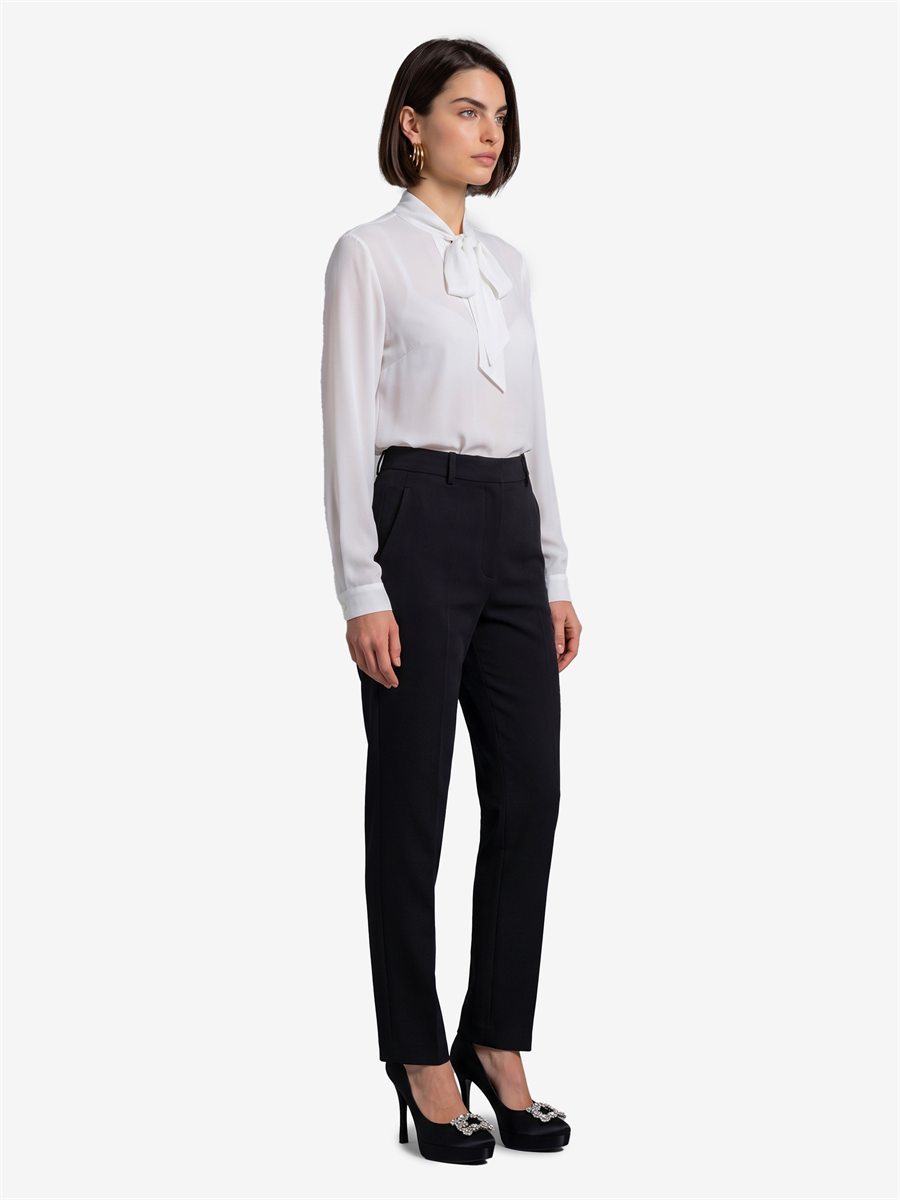 Sutton New York - Blusa con fiocco in doppia georgette - Dettaglio capo